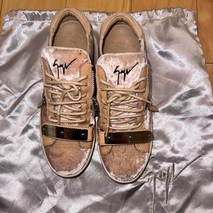 Giuseppe Zanotti May London Velvet Pink Sneaker